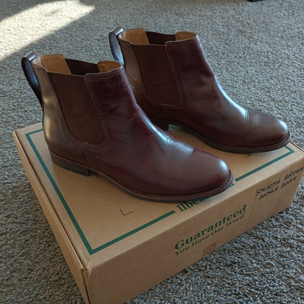 LL Bean Leather Chelsea Boots, Size 8.5, EUC